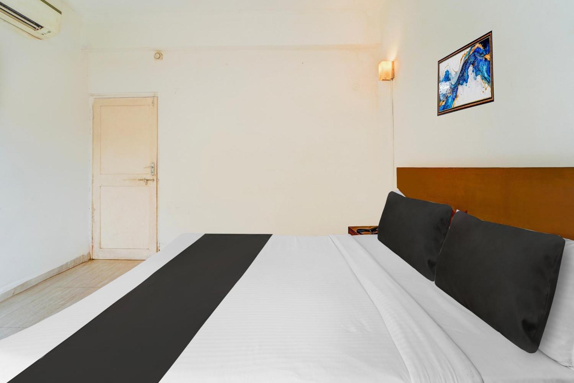 Super Townhouse Calangute - Baga Circle Formerly Park Avenue Екстер'єр фото