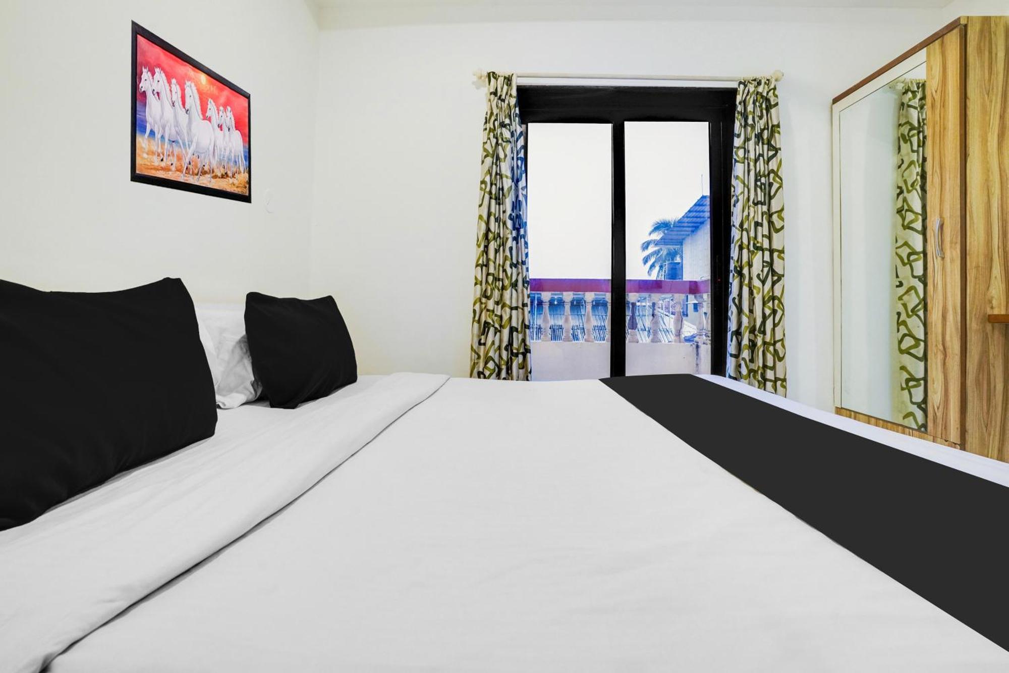 Super Townhouse Calangute - Baga Circle Formerly Park Avenue Екстер'єр фото