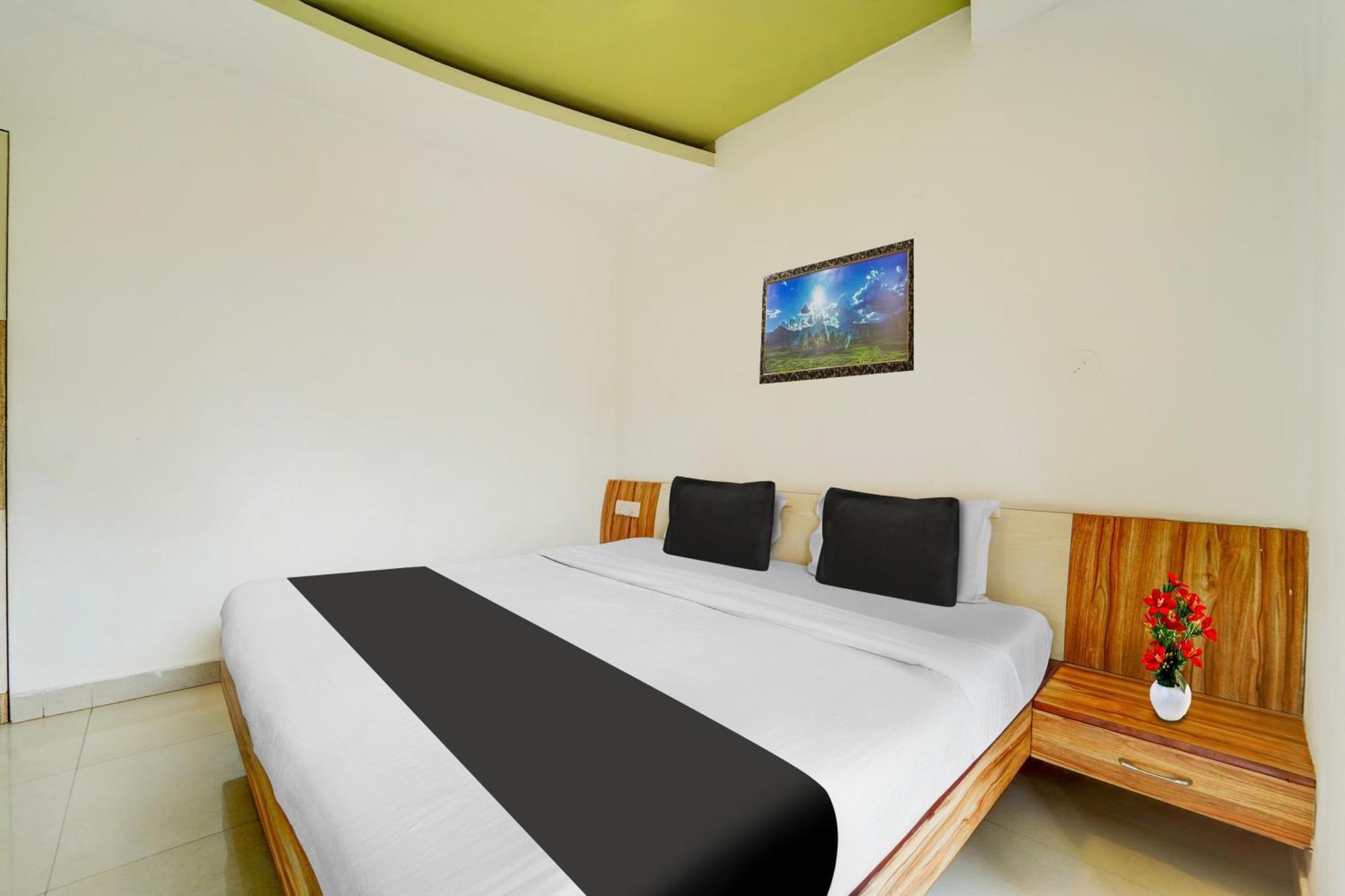 Super Townhouse Calangute - Baga Circle Formerly Park Avenue Екстер'єр фото